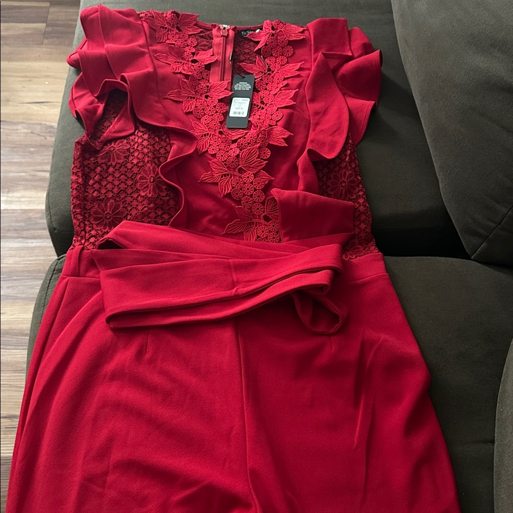 Fashion Nova Scarlet Lace Dress - Picture 4 of 5